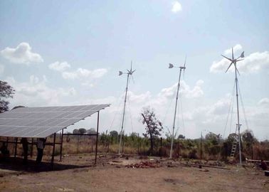 چین سیستم های قدرت خورشیدی و باد قدرت خانگی با مزرعه تغذیه مزرعه ای با عبور از طریق تابع اینورتر کارخانه