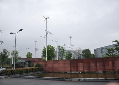 چین خاموش سیستم برق خورشیدی صفحه اصلی سیستم خورشیدی و باد تنظیم با کنترل اینورتر و باتری کارخانه